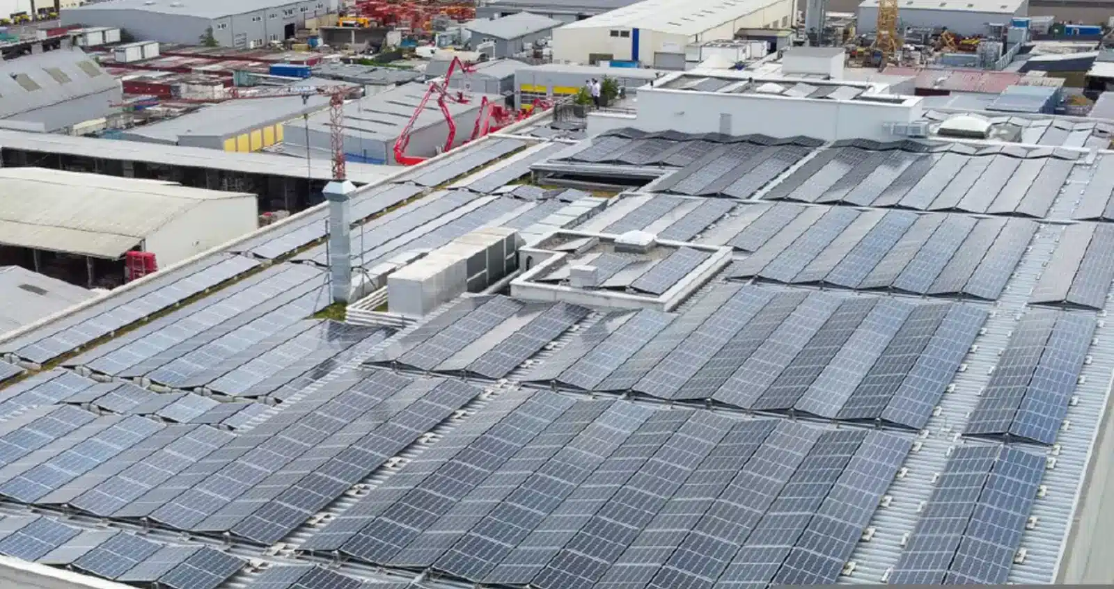 Réseau photovoltaïque mutualisé entre l’entreprise de construction Maulini et le recycleur Serbeco