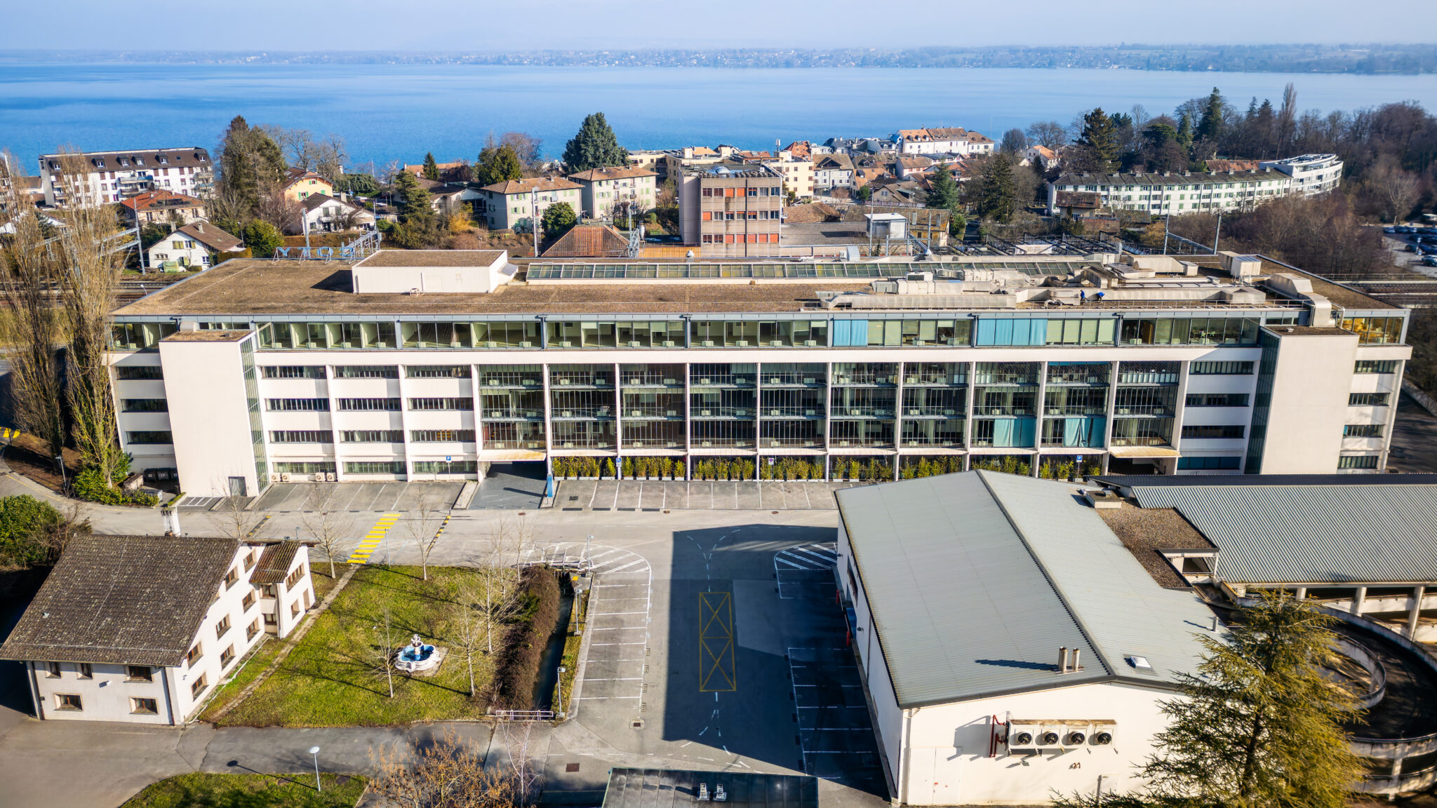 VERSOIX 2'900m2 de surfaces Administratives et Technologiques
